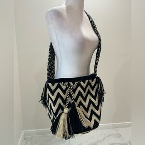 Wayuu Handwoven by Artisans Black and Cream Zigzag Mochila Bag